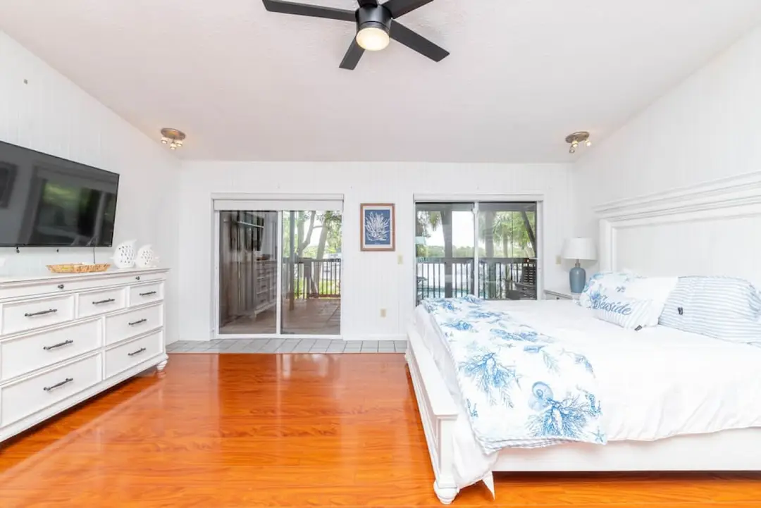 Stunning Tampa Bay Waterfront House w/Pool